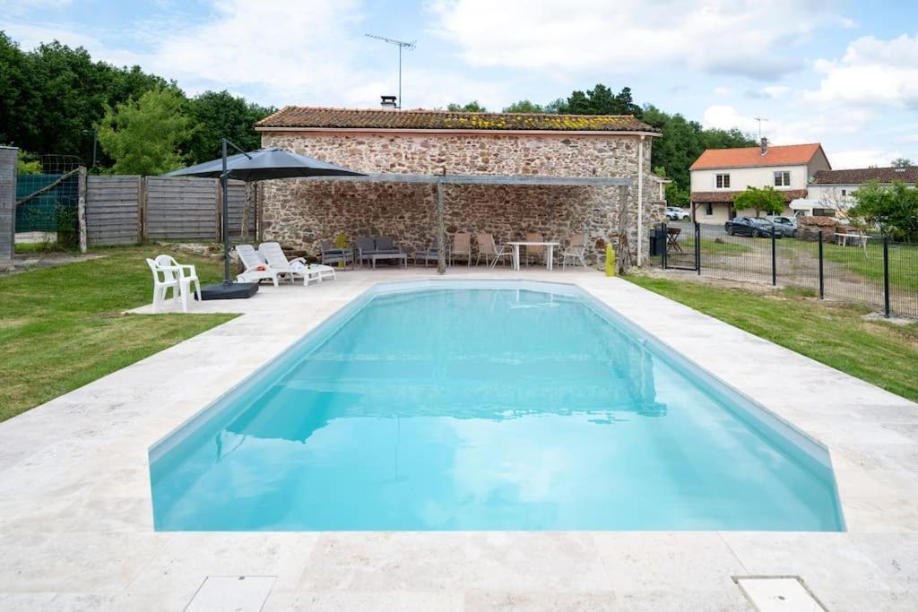 Sevremoine L'Evasion En Pierre Piscine Et Etang Prive 빌라 외부 사진