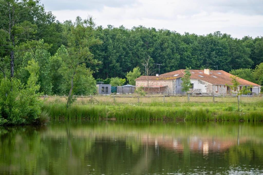 Sevremoine L'Evasion En Pierre Piscine Et Etang Prive 빌라 외부 사진